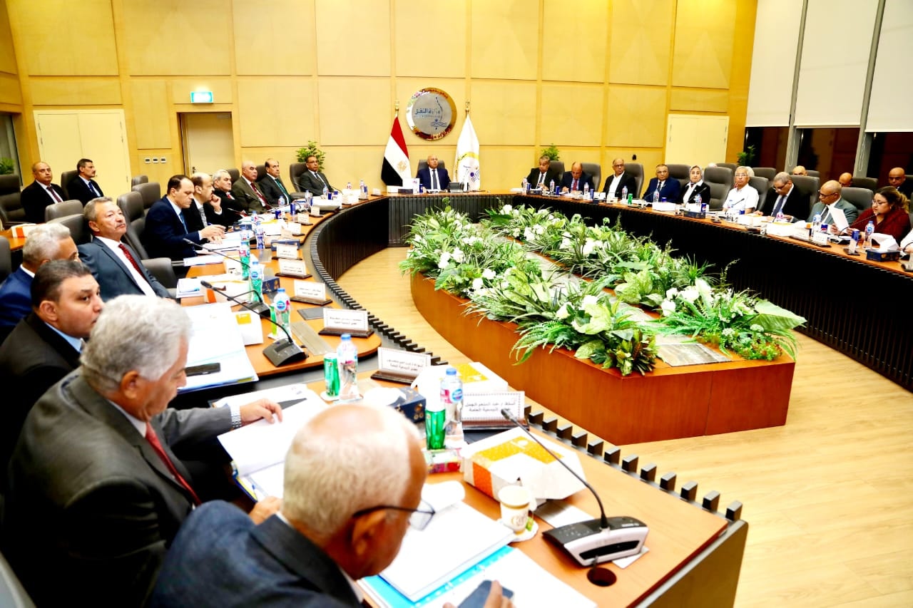 اجتماع الجمعية العامة للشركة القابضة لمشروعات الطرق والكباري