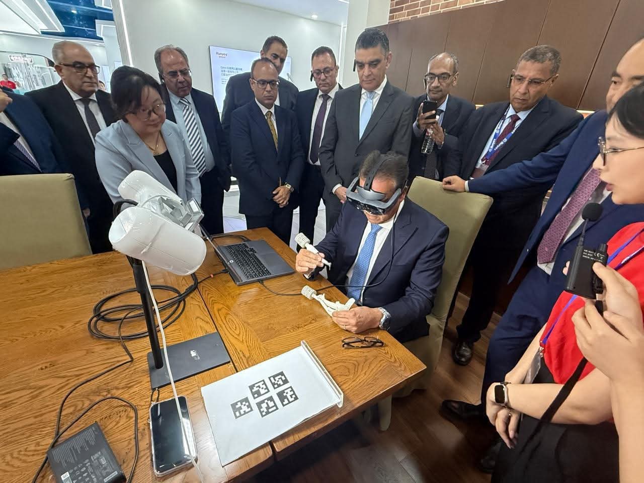 وزير الصحة يزور مصنع Runyes في الصين