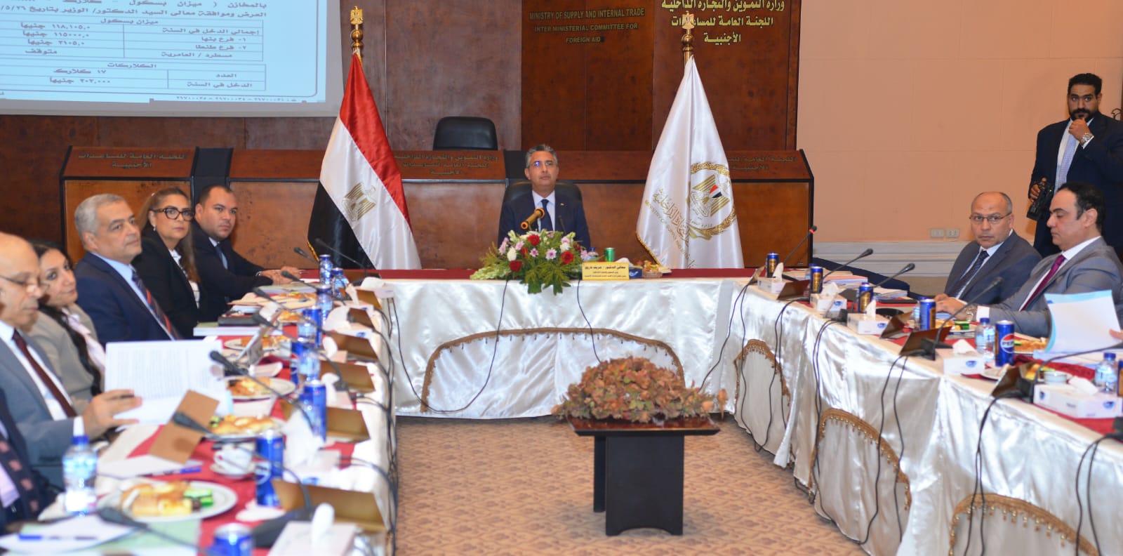 وزير التموين يترأس اجتماع مجلس إدارة اللجنة العامة للمساعدات الأجنبية