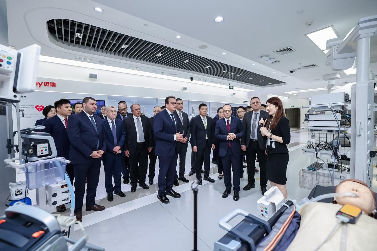 وزير الصحة يبحث مع الرئيس التنفيذي لشركة Mindray دعم توطين الصناعات الطبية