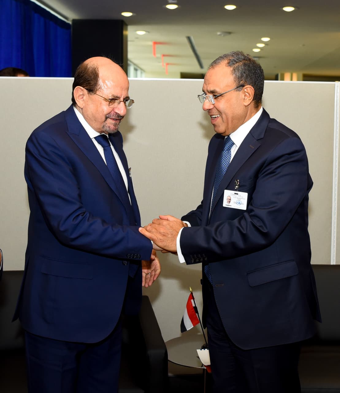 وزير الخارجية يلتقي وزير خارجية الجمهورية اليمنية