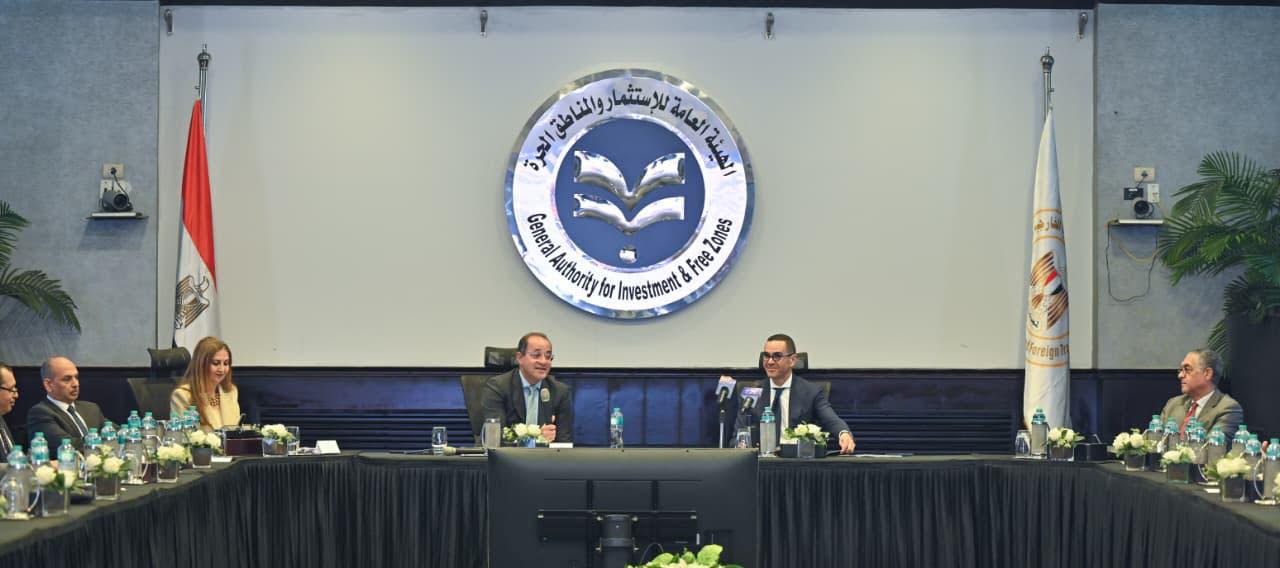 وزيرا الاستثمار والمالية يعقدان اجتماعًا تشاوريًا مع القطاع الخاص