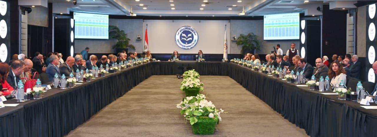 وزيرا الاستثمار والمالية يعقدان اجتماعًا تشاوريًا مع القطاع الخاص