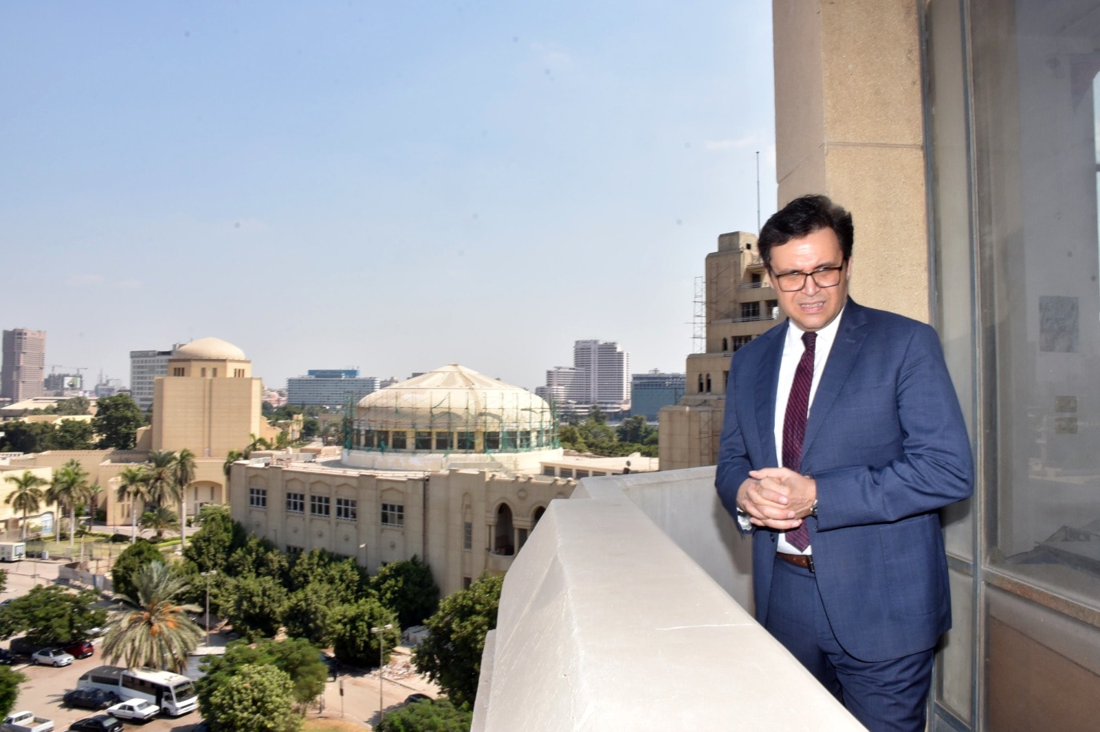 وزير الثقافة يتفقد عددًا من المواقع الثقافية بساحة دار الأوبرا المصرية