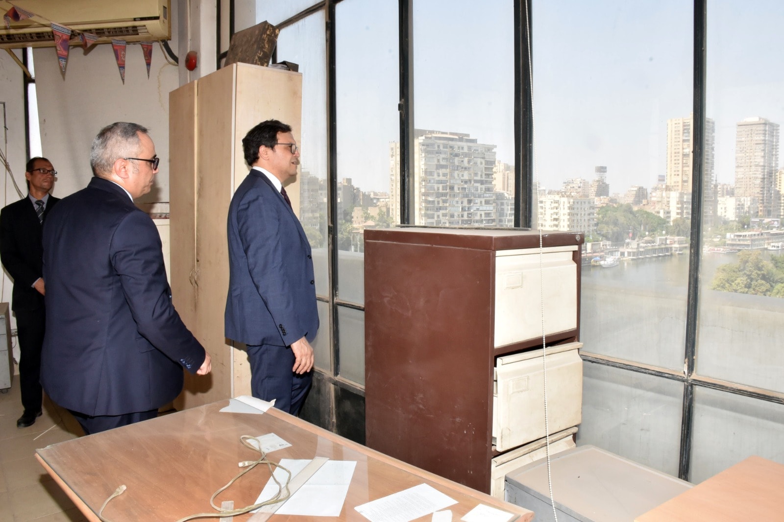 وزير الثقافة يتفقد عددًا من المواقع الثقافية بساحة دار الأوبرا المصرية