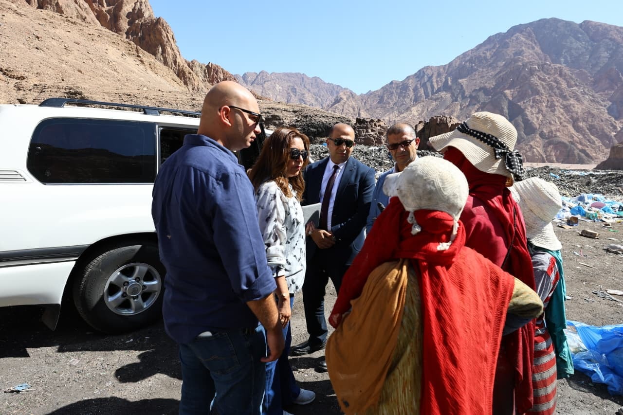 منال عوض توجه بتنفيذ منظومة جمع وتدويرالمخلفات بدهب