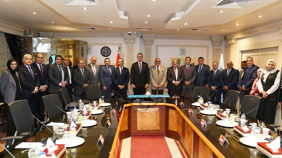 رئيس هيئة الرعاية الصحية يلتقي رئيس الهيئة العربية للتصنيع