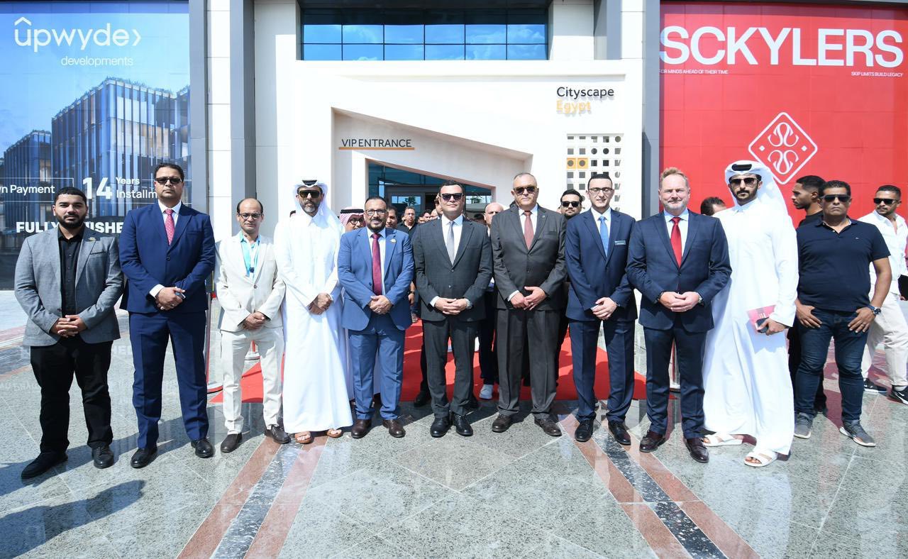 وزير الإسكان يفتتح النسخة الرابعة عشرة من سيتي سكيب مصر