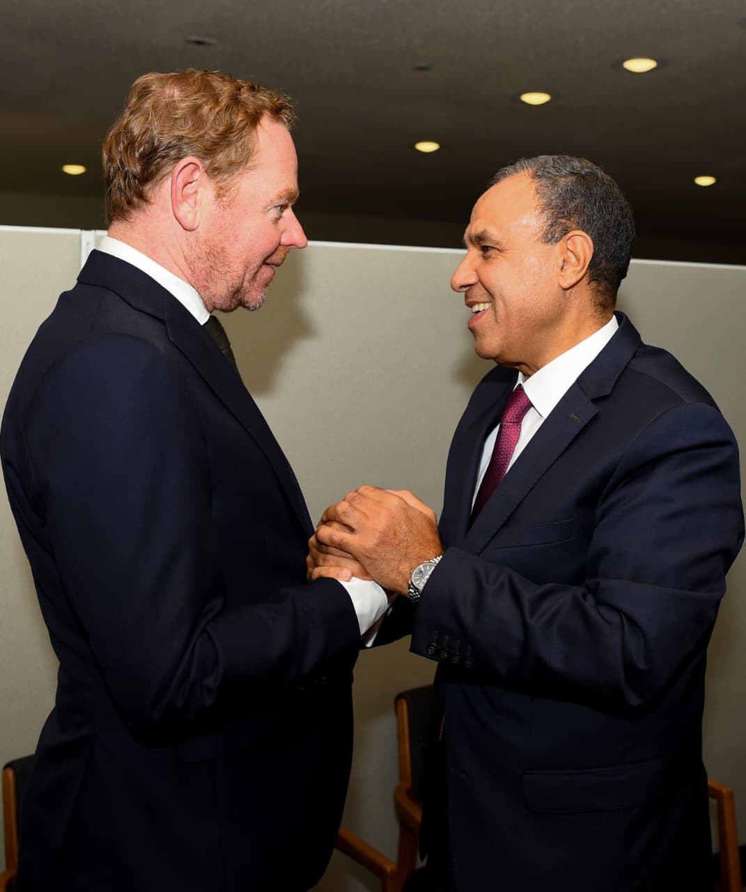 وزير الخارجية يلتقي مع نظيره الهولندي