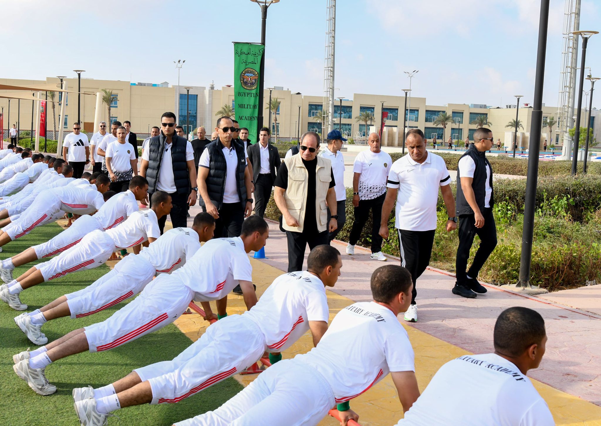 الرئيس السيسي يجري زيارة تفقدية إلى الأكاديمية العسكرية المصرية