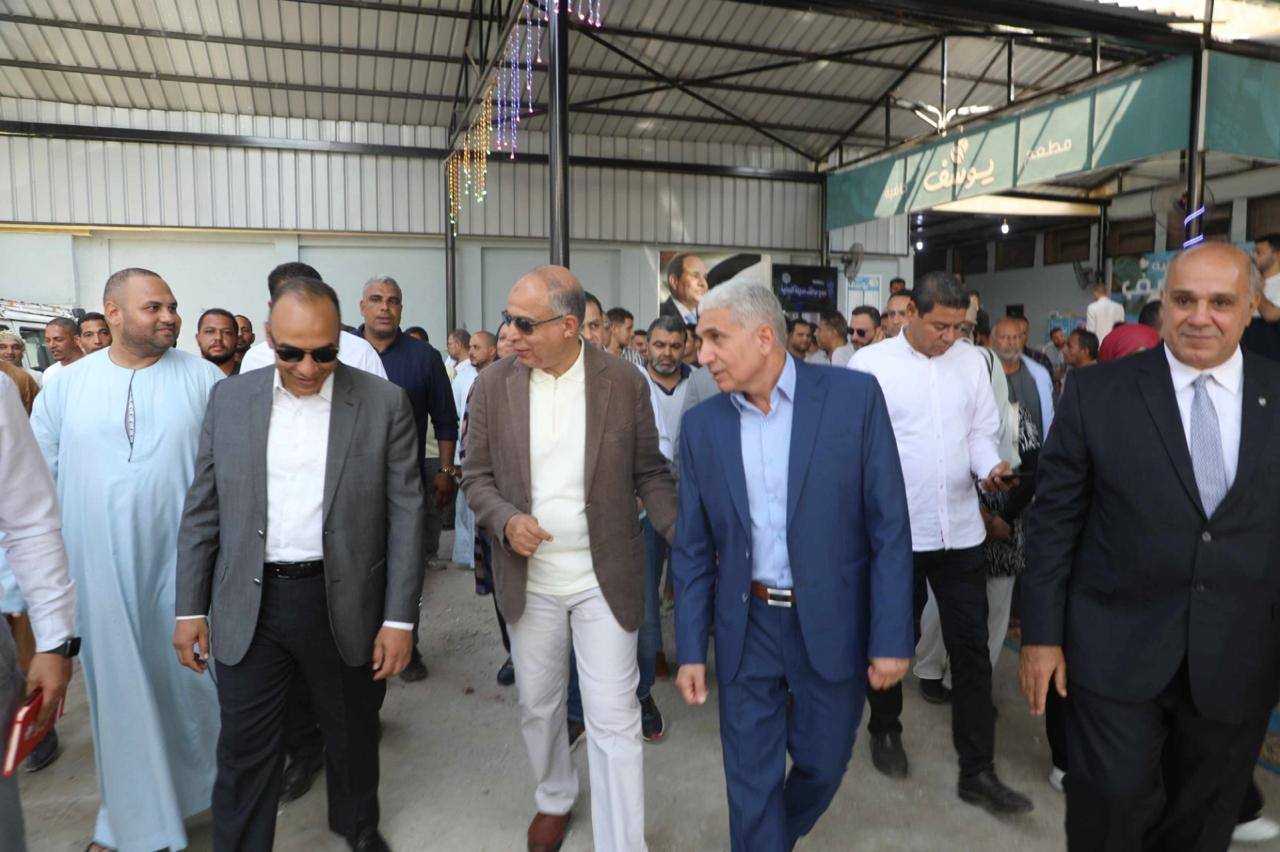 محافظ المنيا يفتتح مجمع المواقف المطوّر بمدينة المنيا