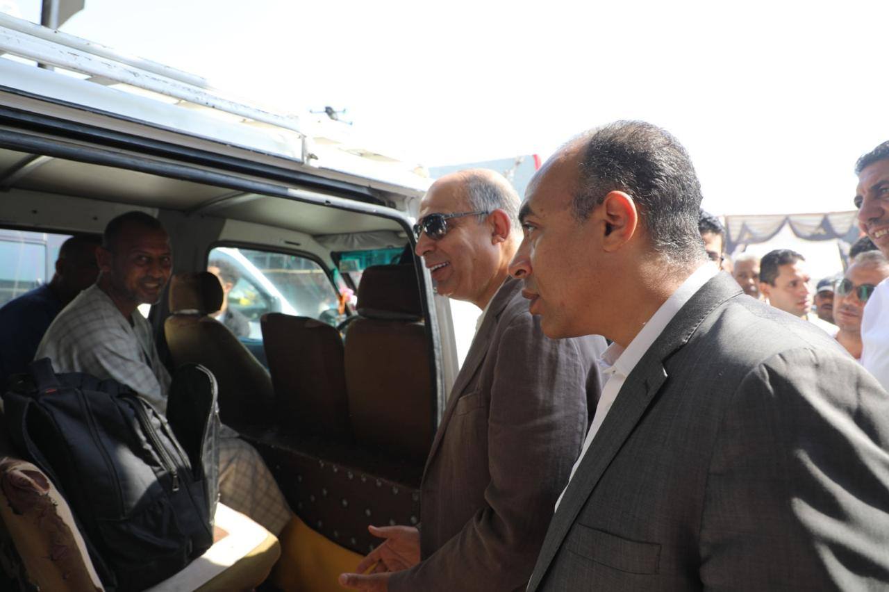محافظ المنيا يفتتح مجمع المواقف المطوّر بمدينة المنيا