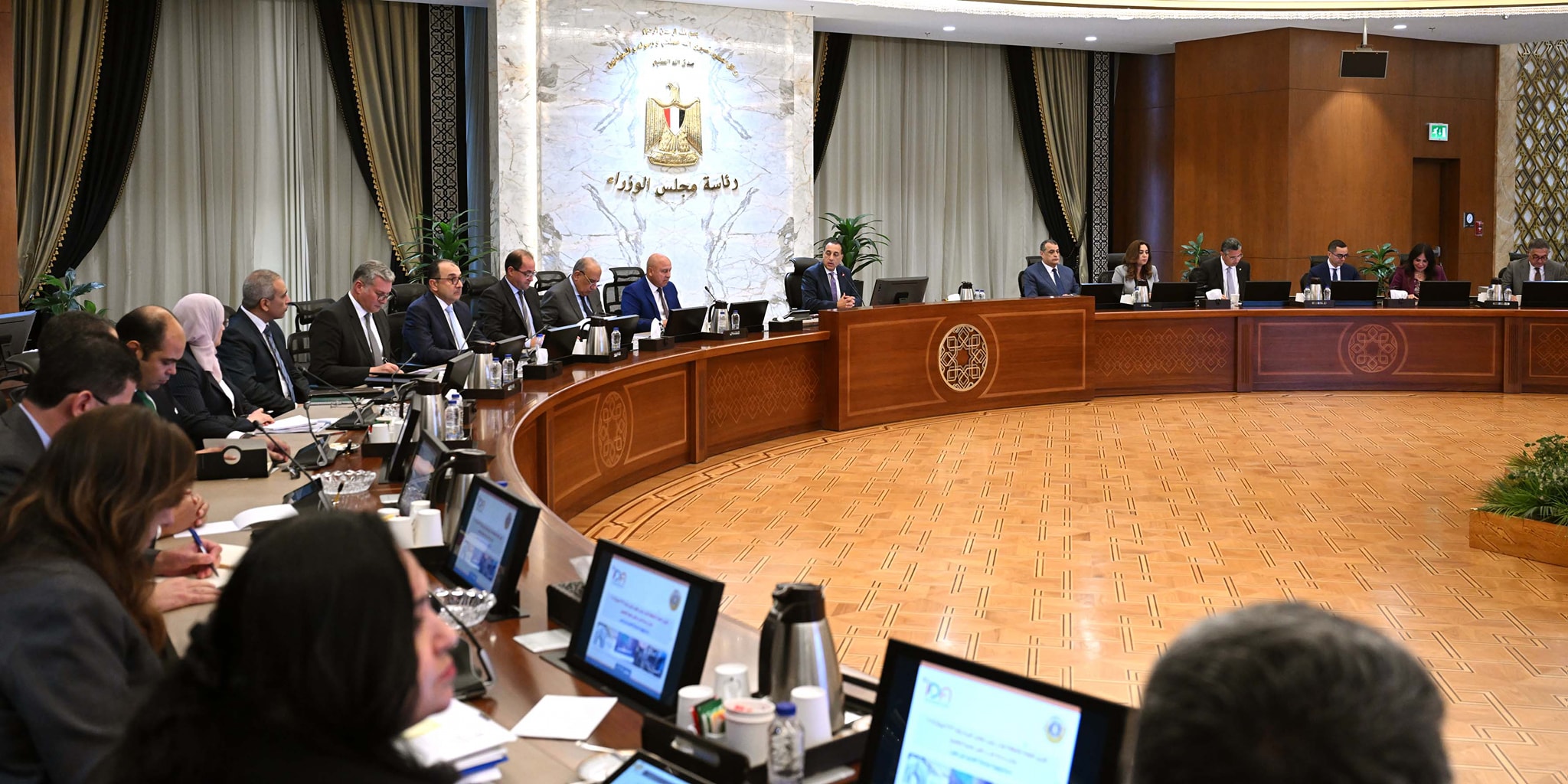 رئيس الوزراء يتابع جهود النهوض بصناعة الحديد والصلب