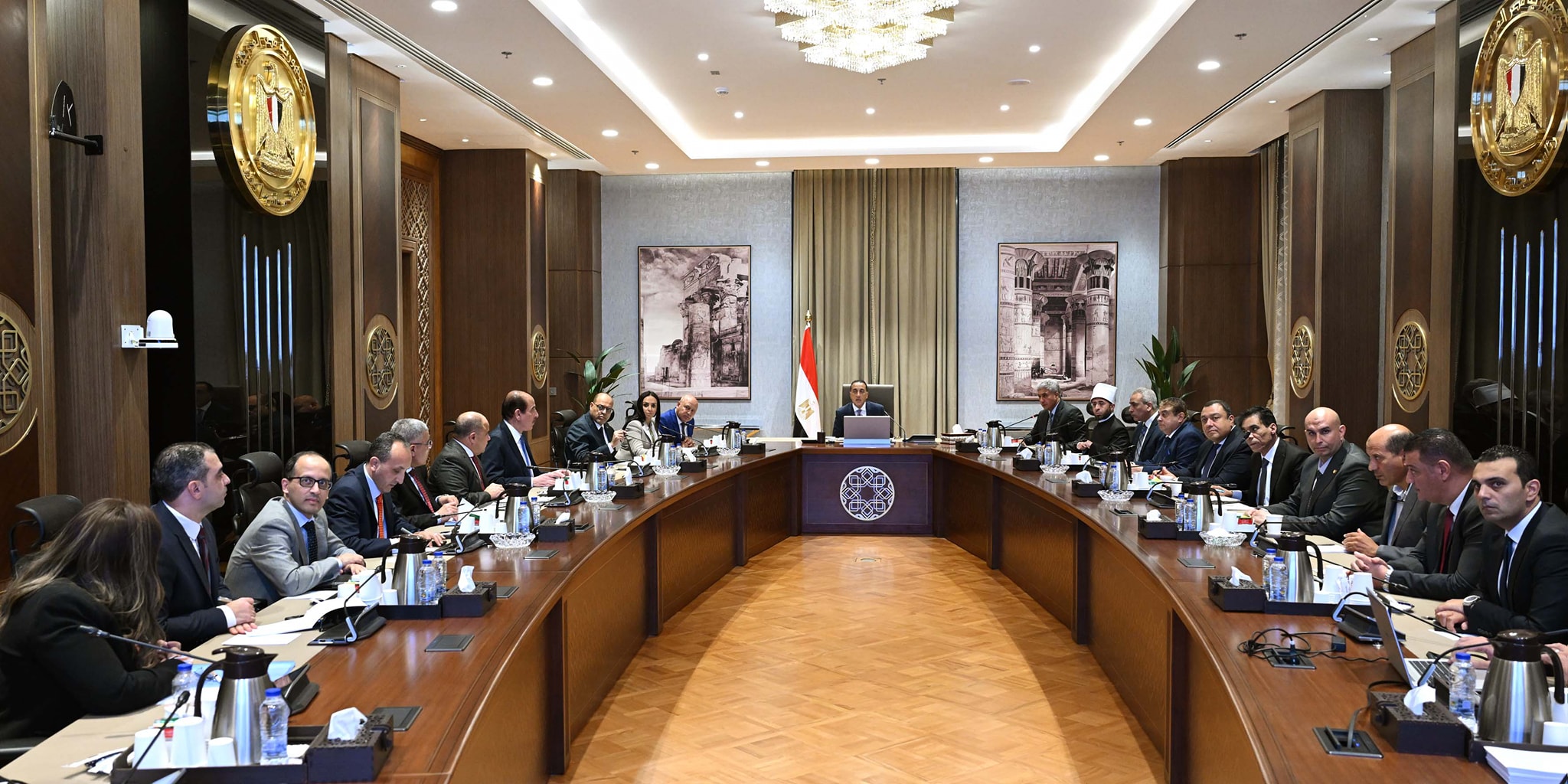 رئيس الوزراء يترأس اجتماع اللجنة العليا للحج