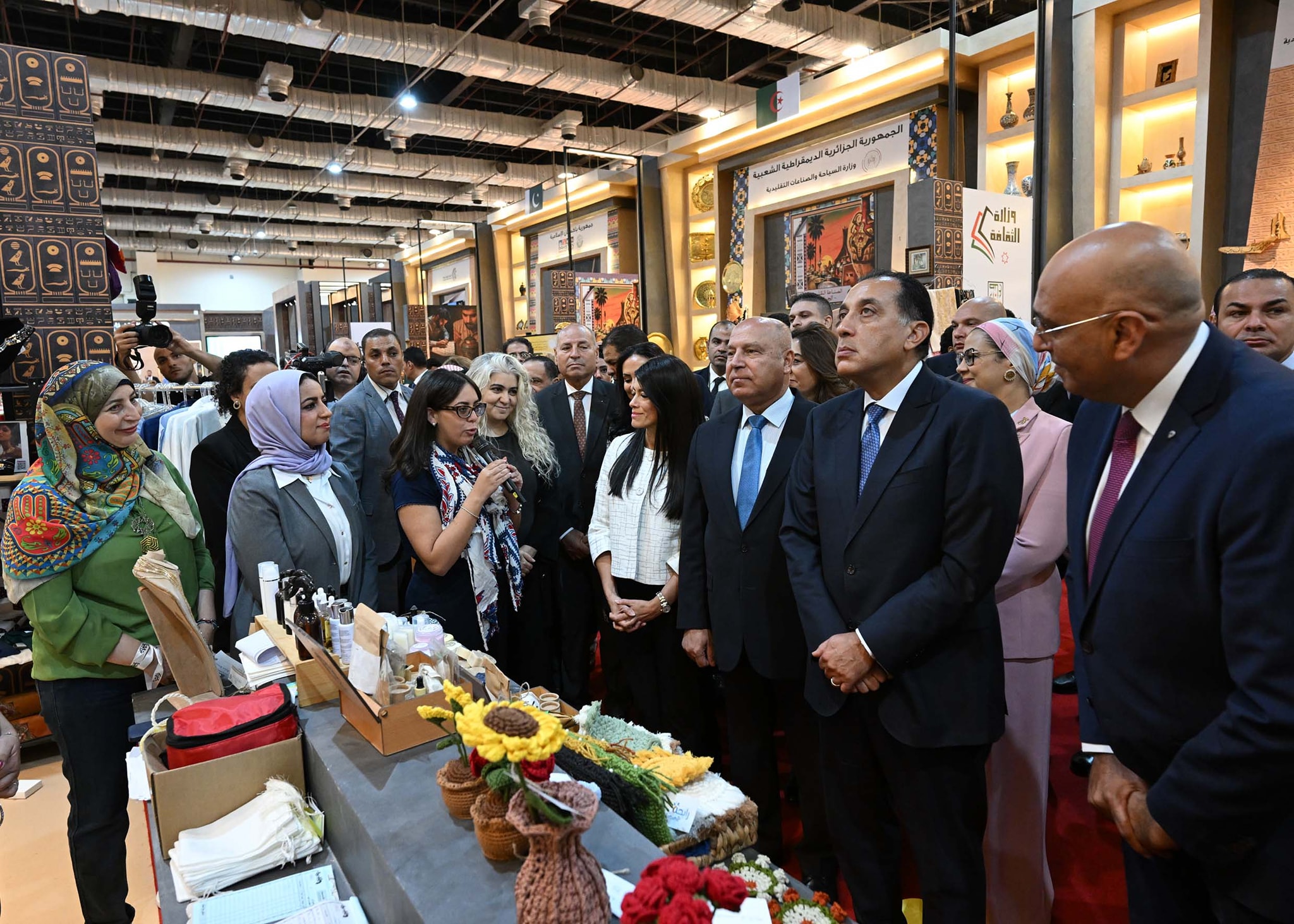 رئيس الوزراء يفتتح الدورة السابعة من معرض تراثنا 2025