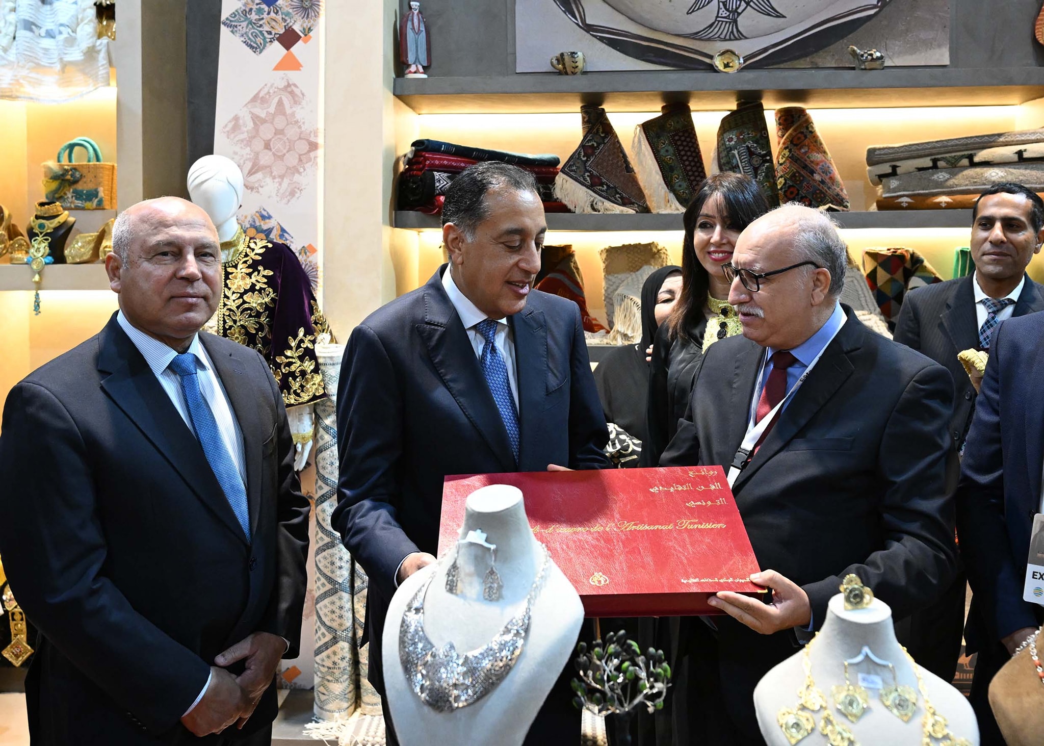 رئيس الوزراء يفتتح الدورة السابعة من معرض تراثنا 2025