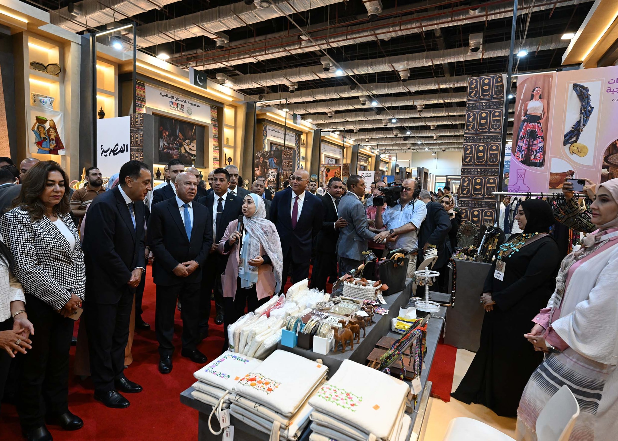 رئيس الوزراء يفتتح الدورة السابعة من معرض تراثنا 2025