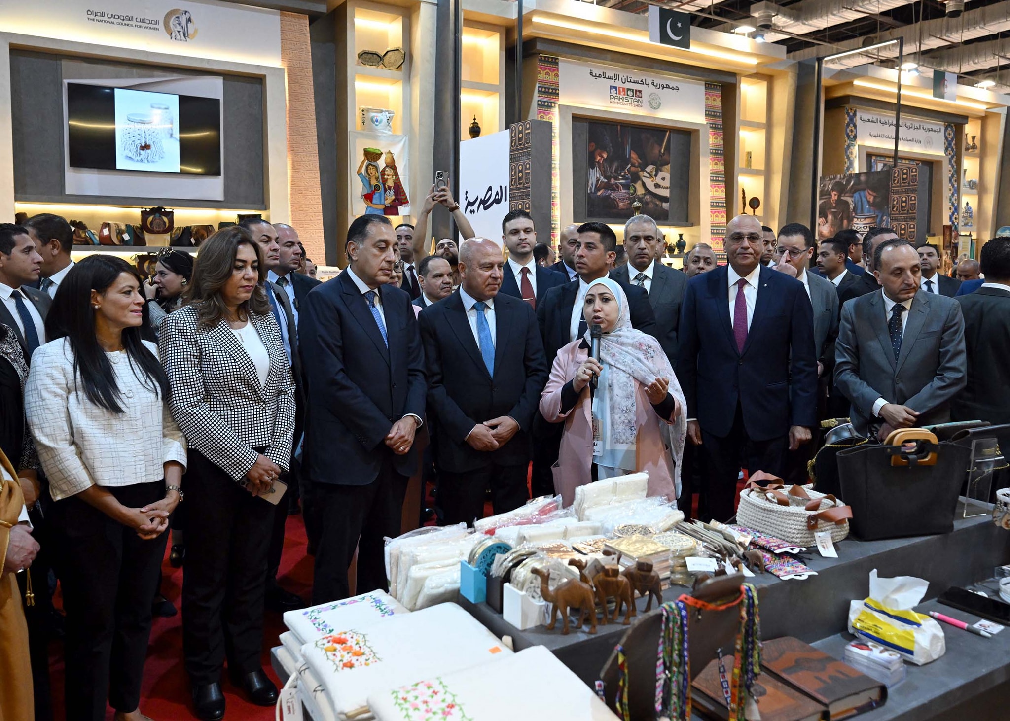 رئيس الوزراء يفتتح الدورة السابعة من معرض تراثنا 2025