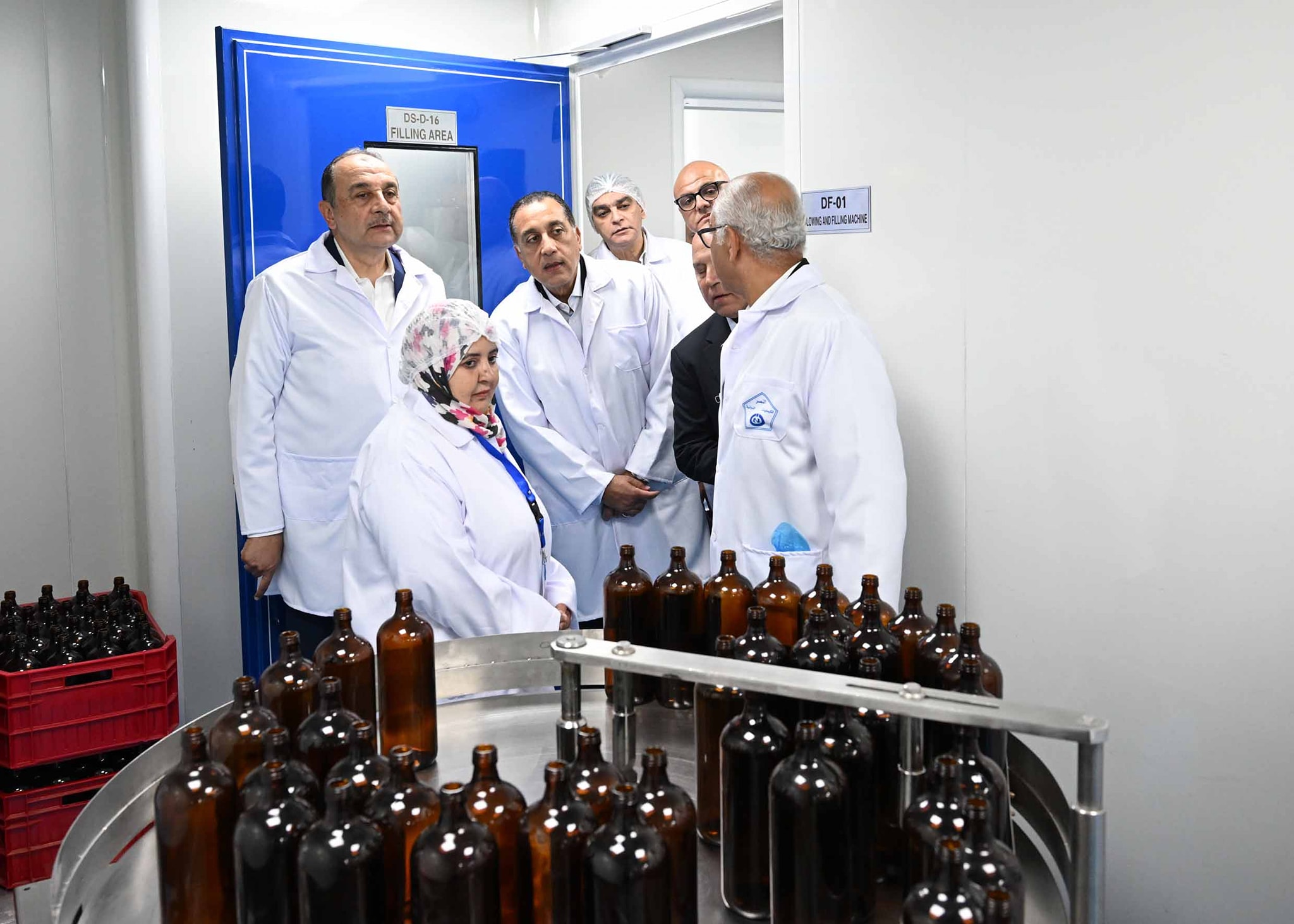 رئيس الوزراء يفتتح مصنع إنتاج الخامات الدوائية