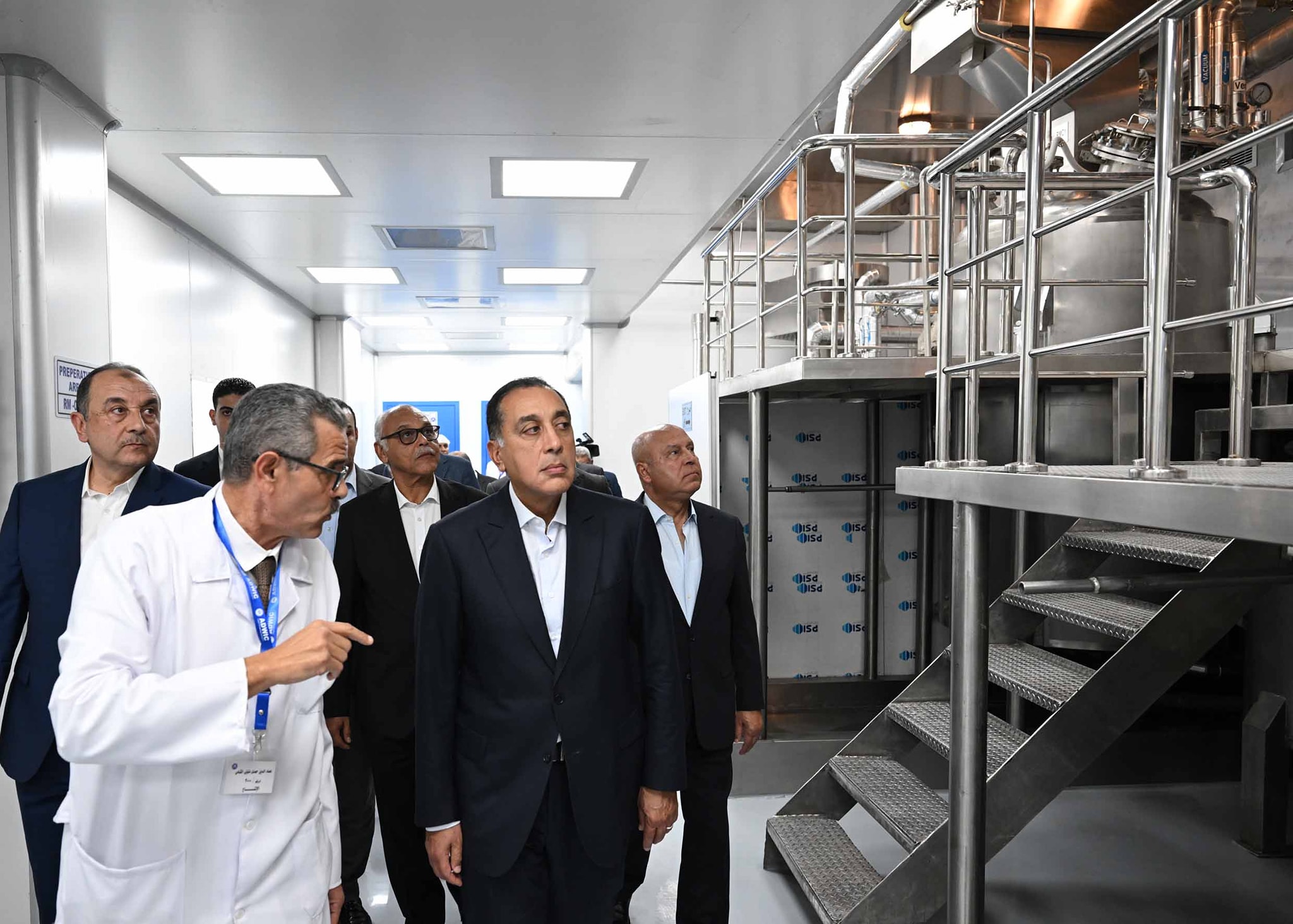 رئيس الوزراء يفتتح مصنع إنتاج الخامات الدوائية