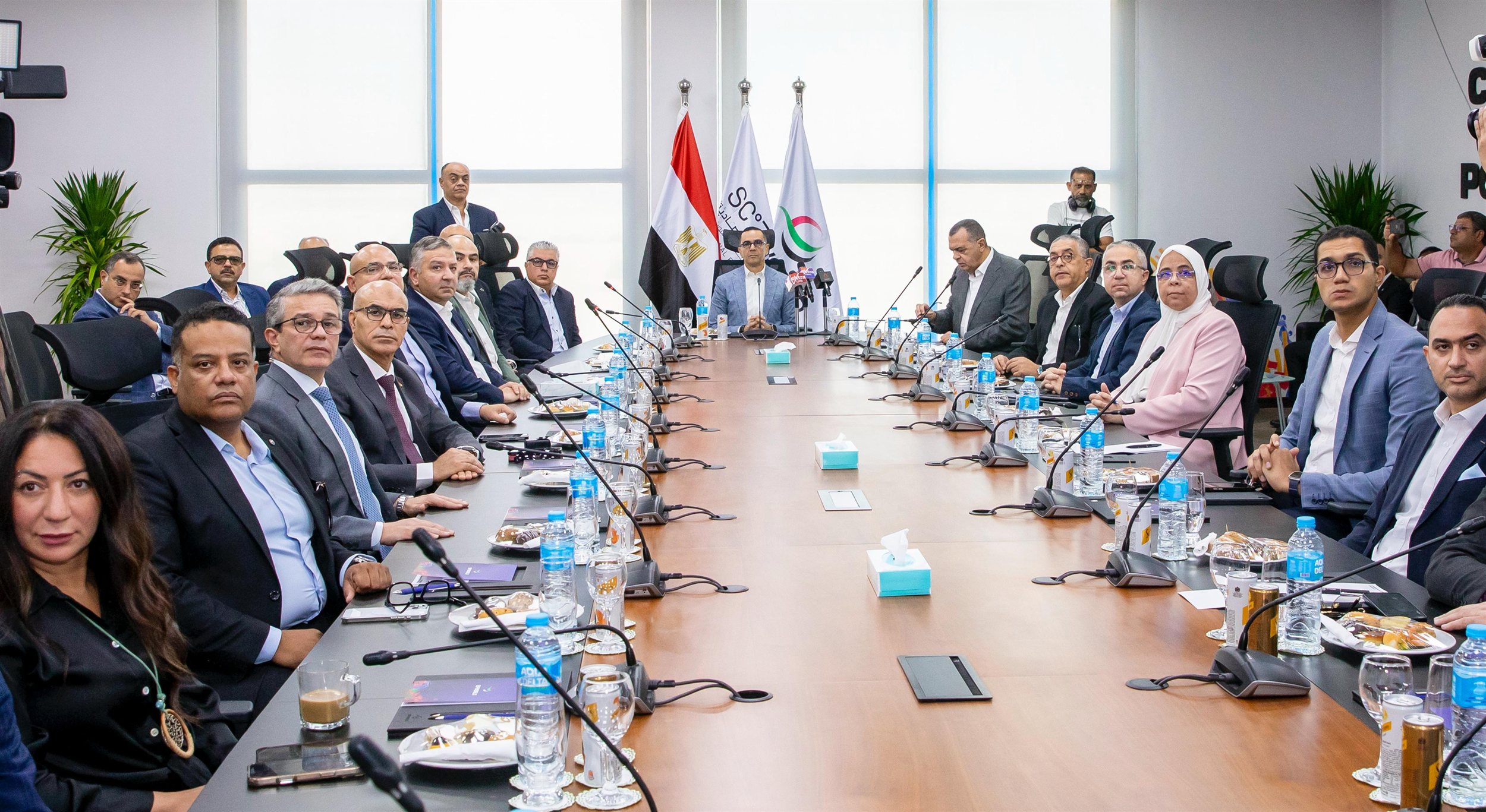 وليد جمال الدين والخطيب يفتتحان المعامل المركزية الصناعية بميناء السخنة