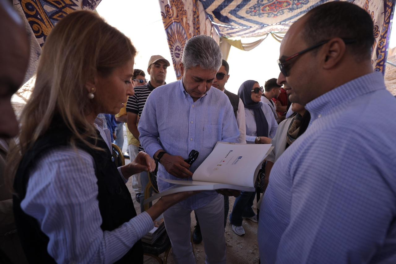 وزير السياحة والآثار يفتتح مقبرة الملك أمنحتب الثالث