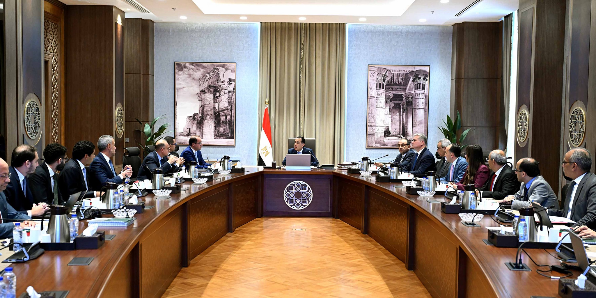 مدبولي يتابع جهود تجهيز الشركات الحكومية للطرح في البورصة
