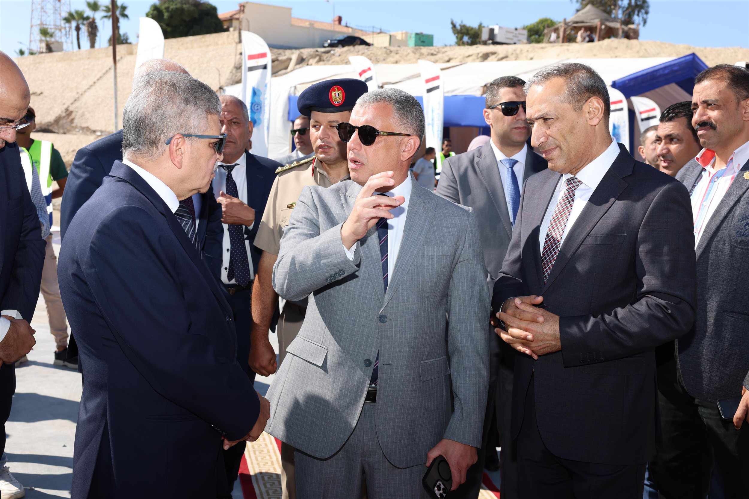 هيئة قناة السويس تفتتح الكوبري الغربى العائم الجدبد