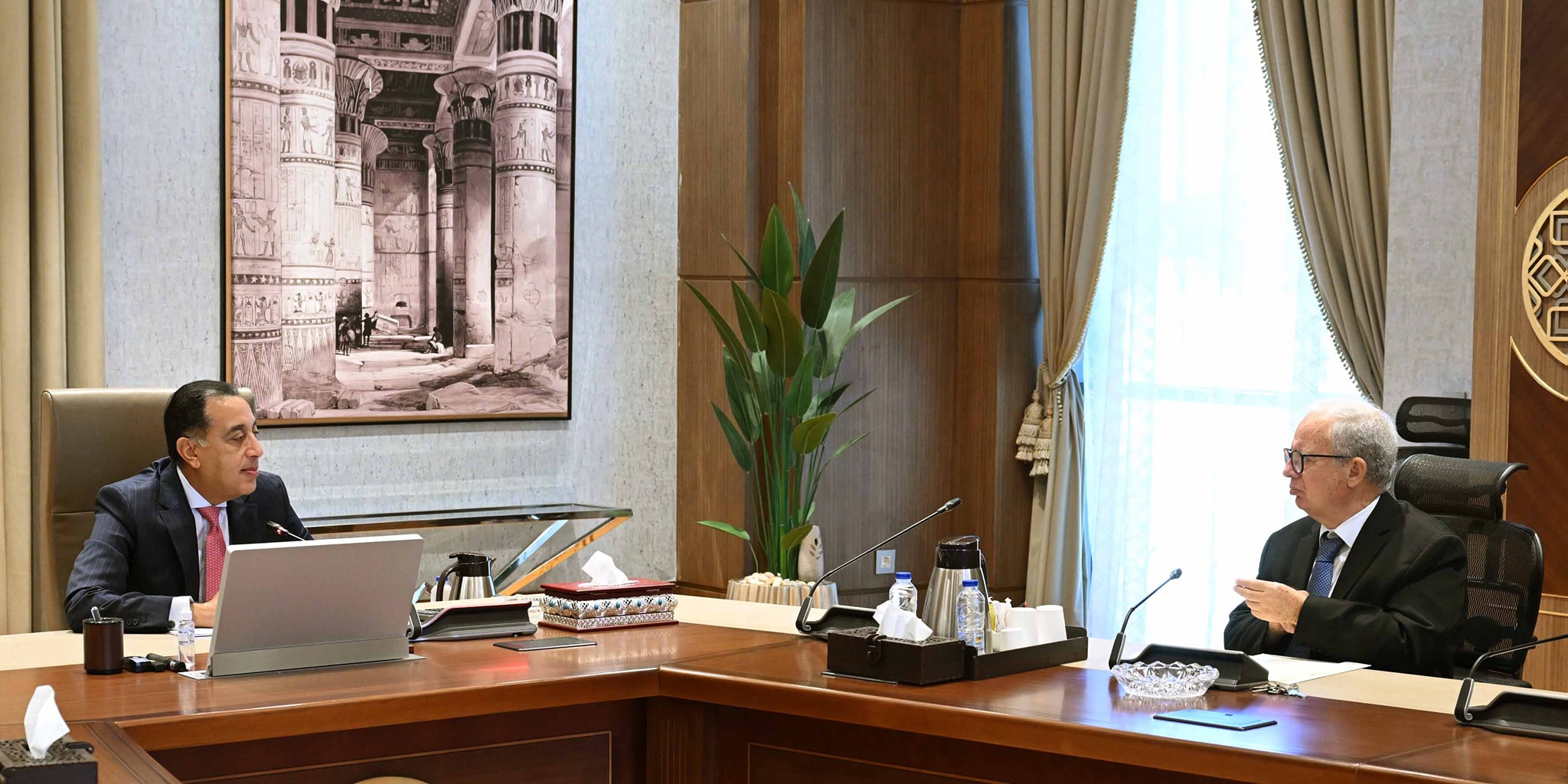 مدبولي يجتمع مع أعضاء اللجنة الاستشارية للاقتصاد الكلي