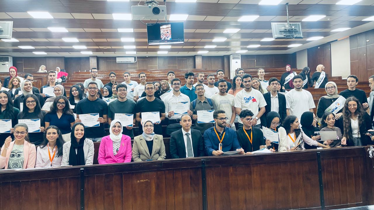 البورصة تعقد ندوة تثقيفية بكلية الاقتصاد والعلوم السياسية