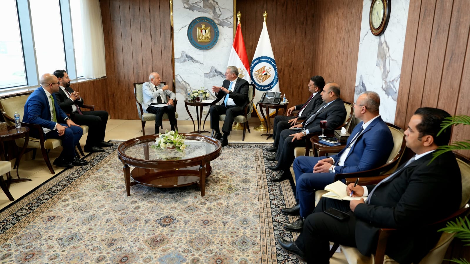 وزير البترول يجتمع مع المهندس نجيب ساويرس