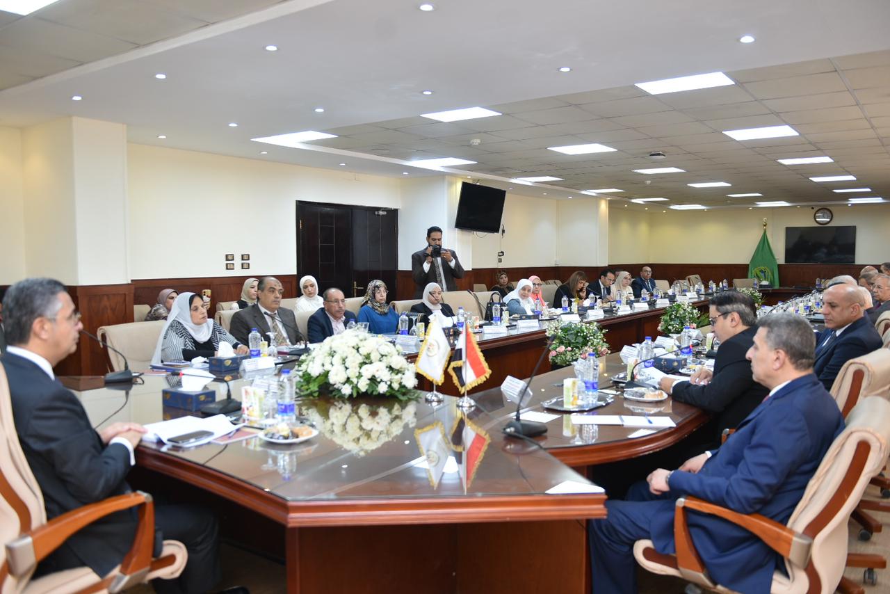 وزير التموين يترأس اجتماع مجلس إدارة الهيئة العامة للسلع التموينية