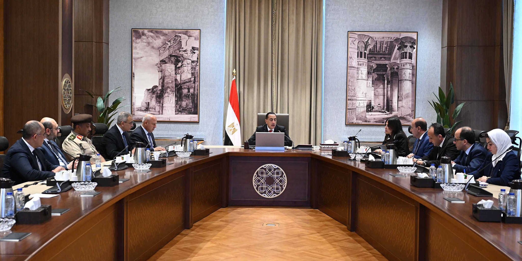 رئيس الوزراء يتابع مشروع إنشاء القوس الغربي بالإسكندرية