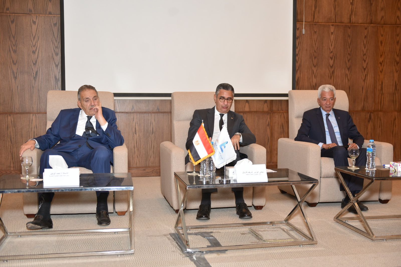 وزير التموين يجتمع مع رئيس الاتحاد العام للغرف التجارية