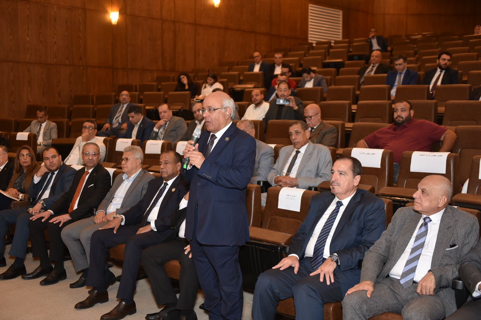 وزير التموين يجتمع مع رئيس الاتحاد العام للغرف التجارية