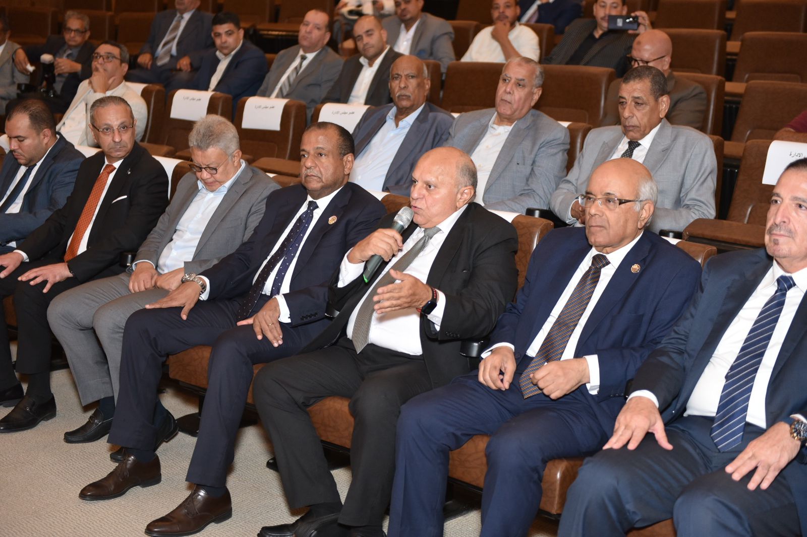 وزير التموين يجتمع مع رئيس الاتحاد العام للغرف التجارية
