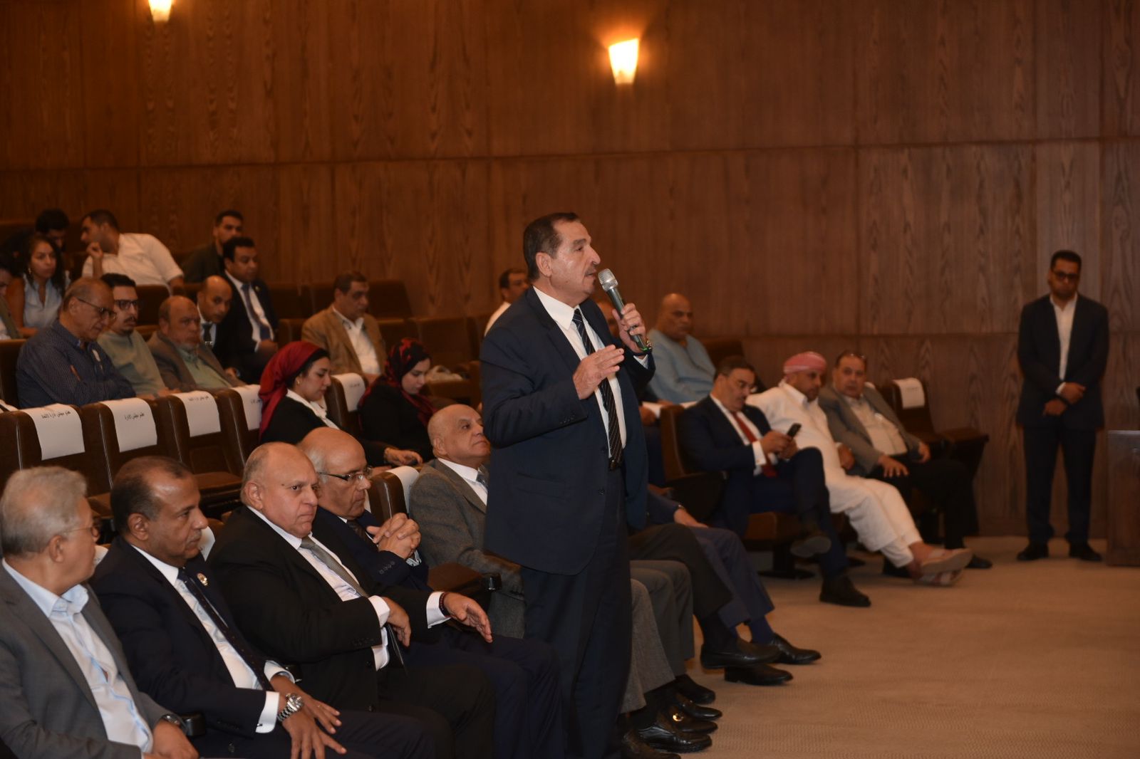 وزير التموين يجتمع مع رئيس الاتحاد العام للغرف التجارية