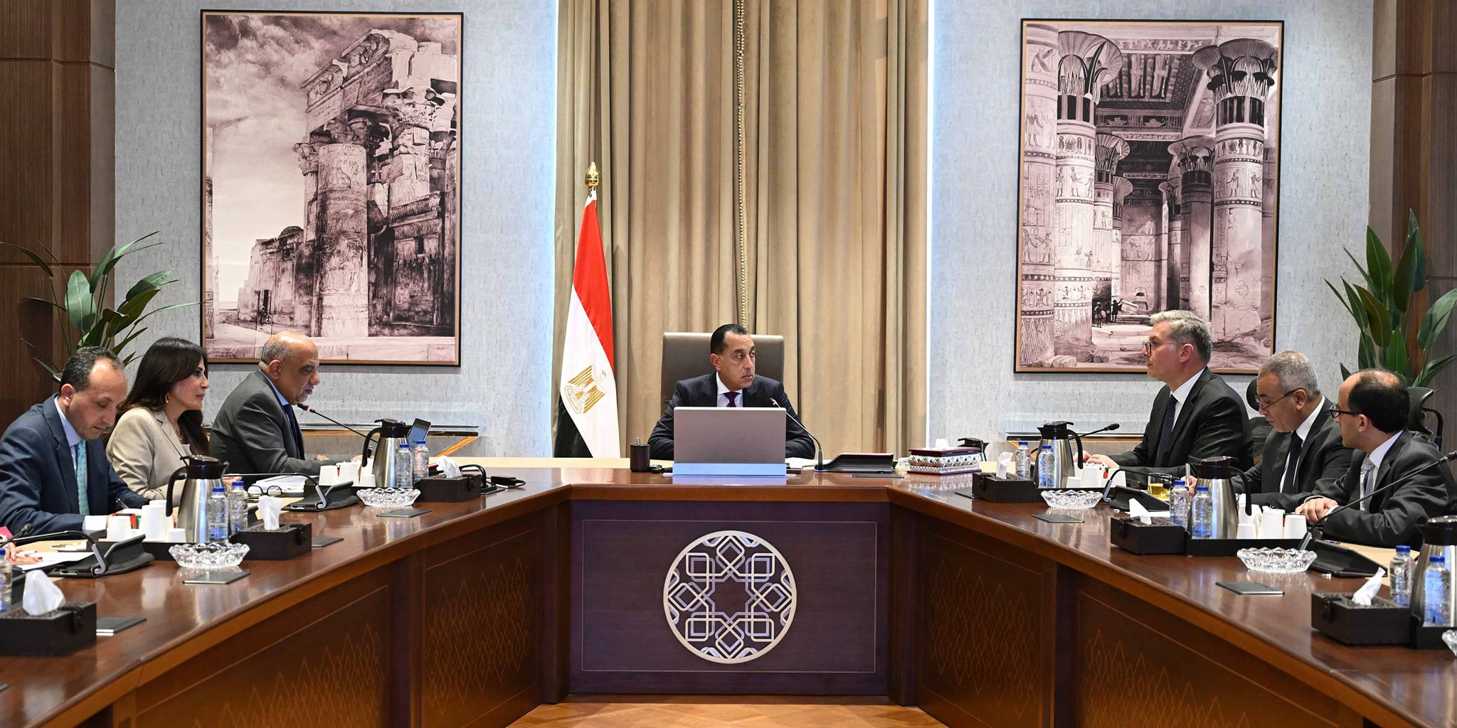 رئيس الوزراء يتابع الموقف التنفيذي لمشروعات الطاقات المتجددة