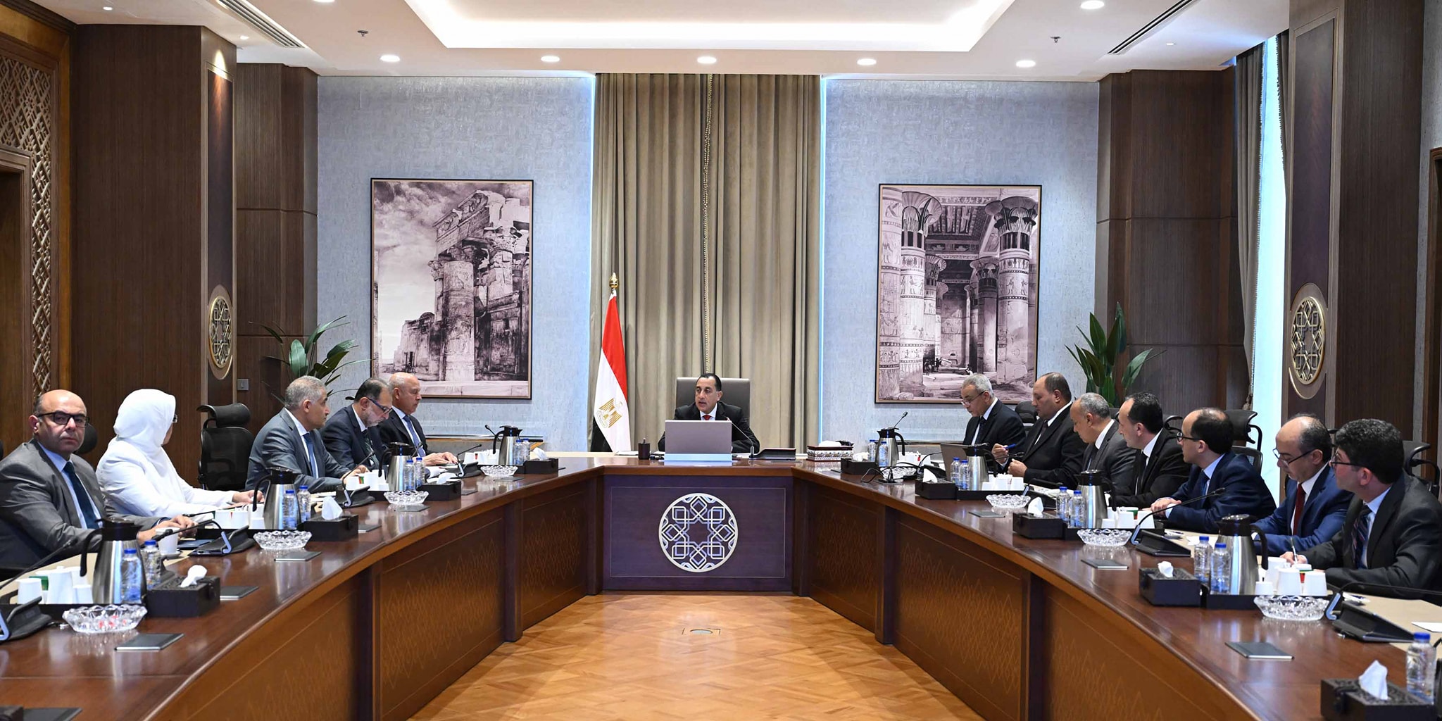 رئيس الوزراء يتابع الإجراءات المتخذة لتوفير اللحوم الحمراء