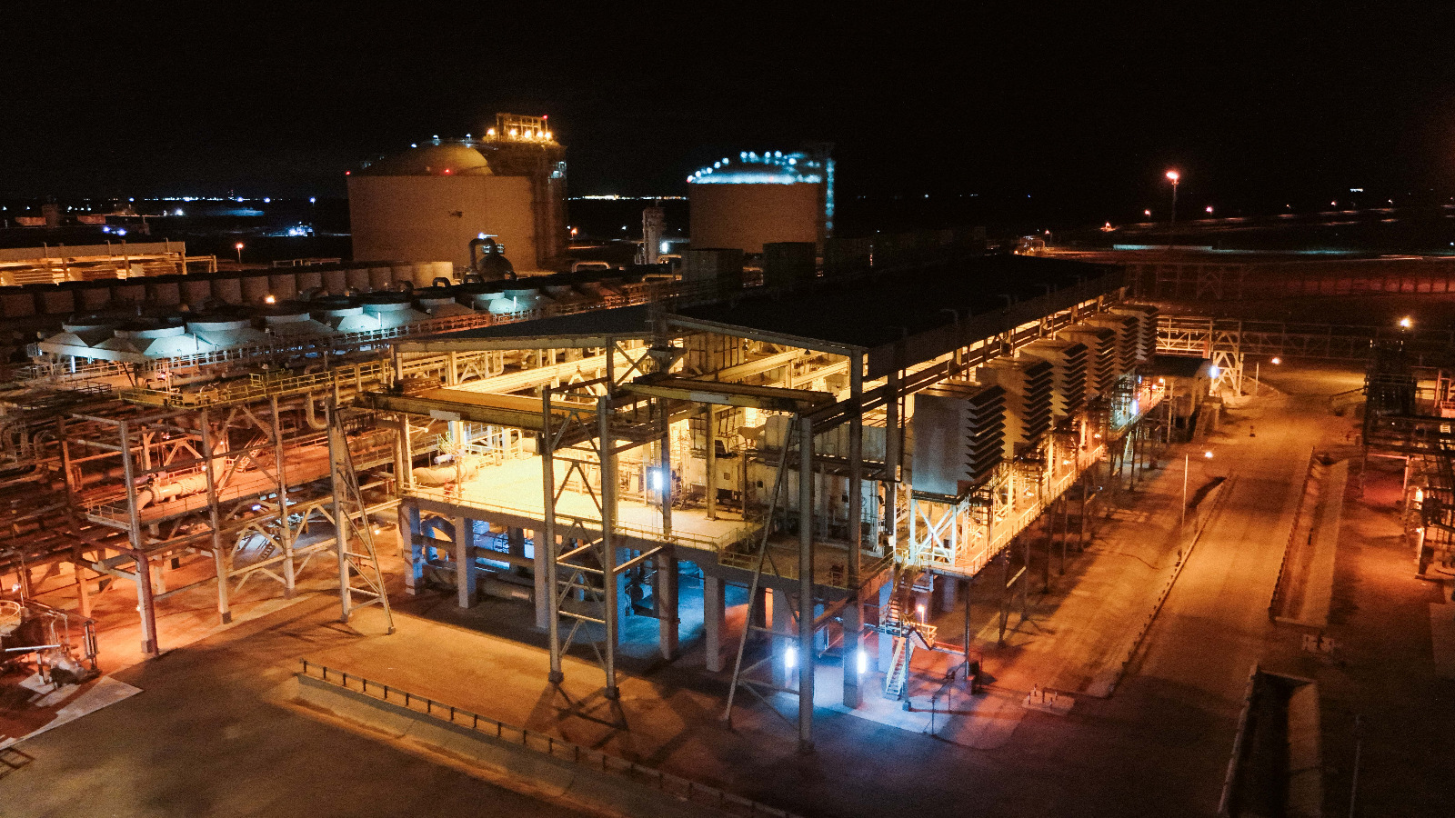 تصدير شحنة غاز جديدة إلى إيطاليا