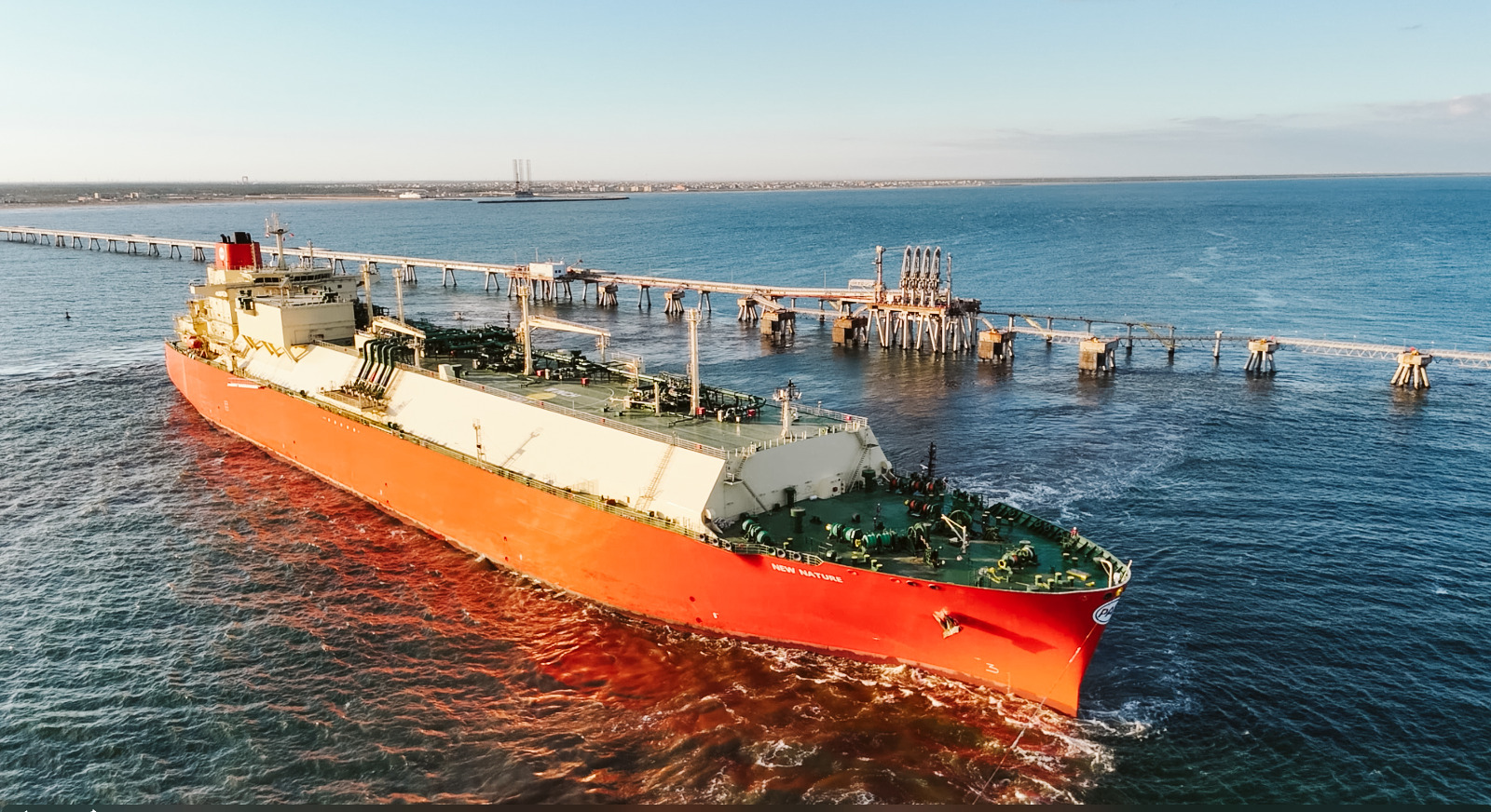 تصدير شحنة غاز جديدة إلى إيطاليا