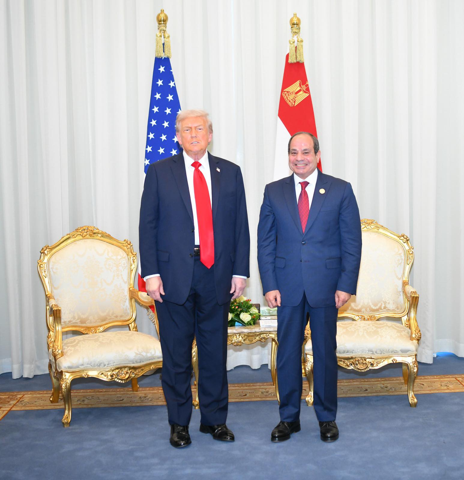 السيسي يستقبل نظيره الأمريكي
