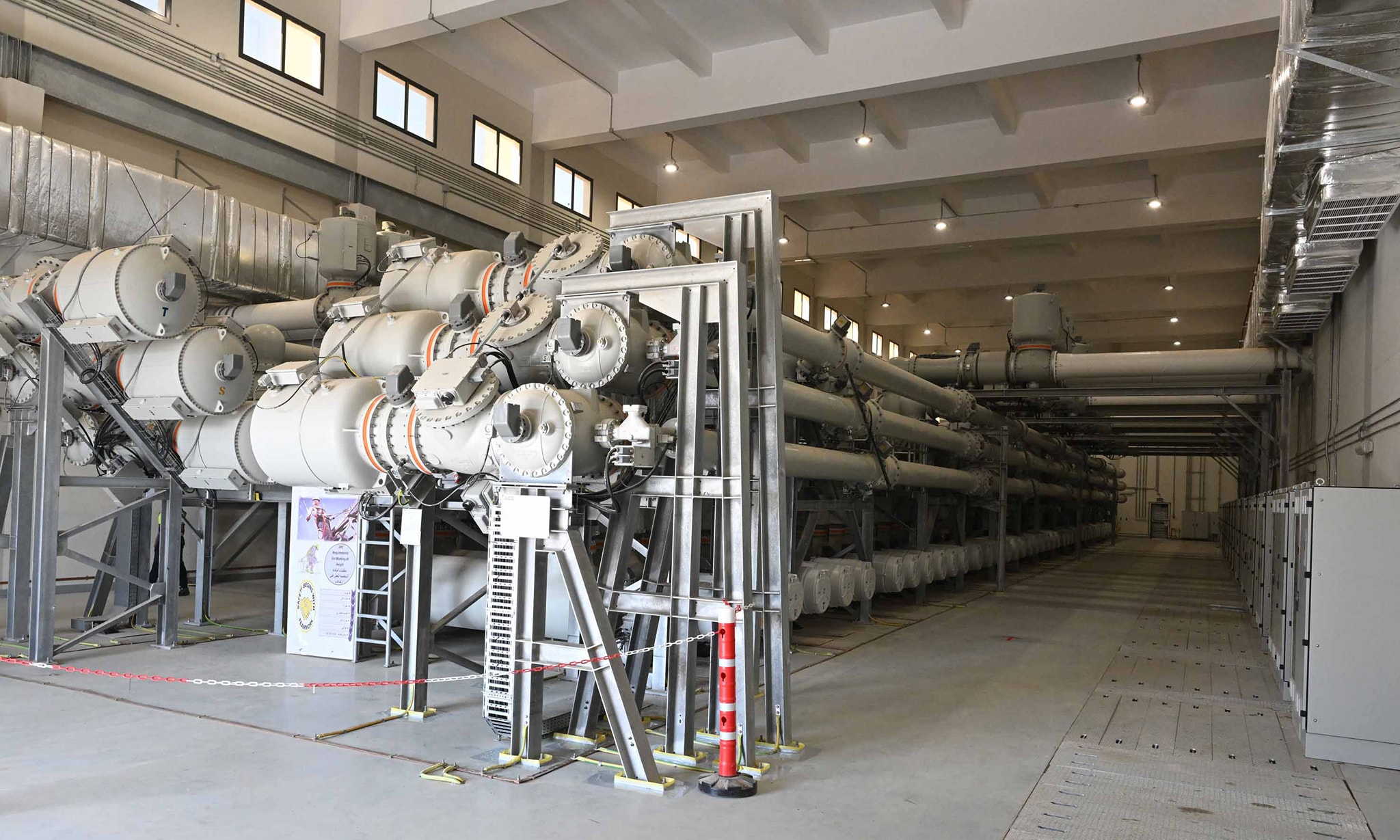 مدبولي يتابع مراحل الاختبار لمحطة الربط الكهربائي المصري السعودي