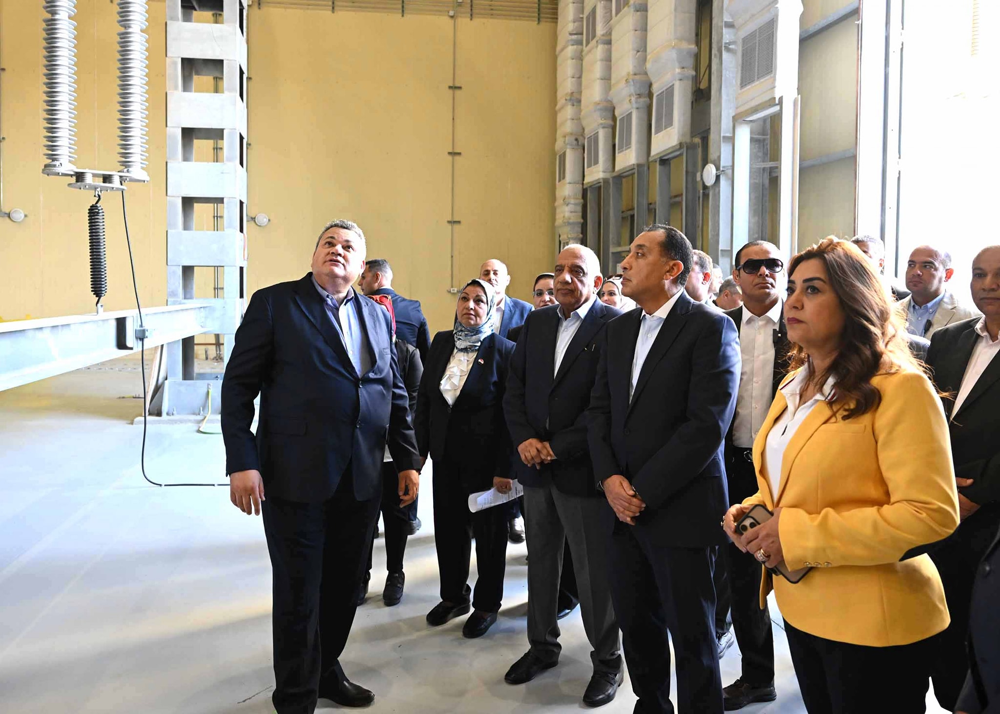 مدبولي يتابع مراحل الاختبار لمحطة الربط الكهربائي المصري السعودي