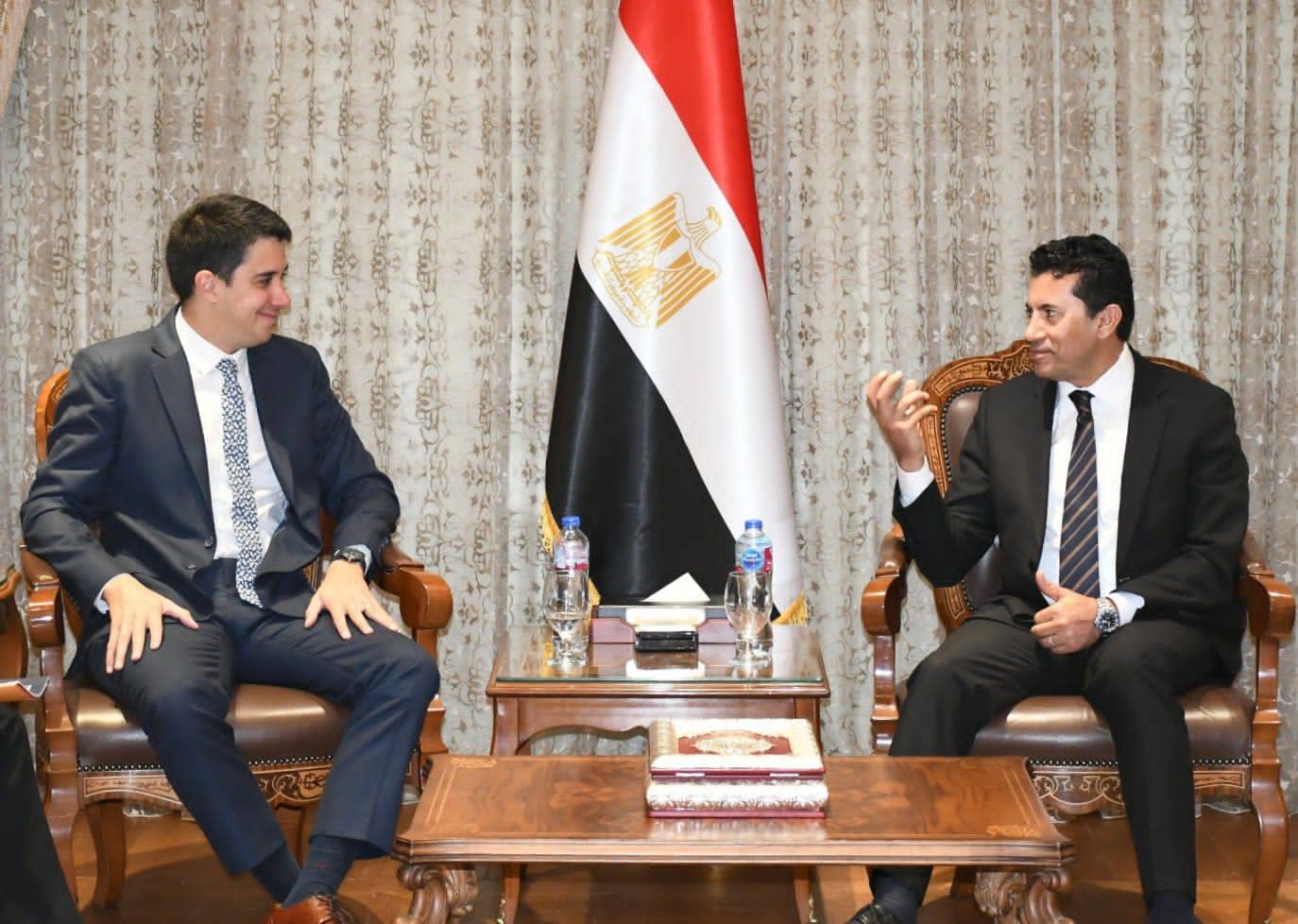 وزير الشباب يلتقي الأمين العام المساعد للأمم المتحدة