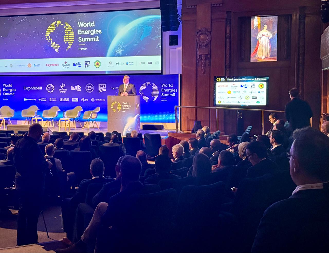 وزير البترول يشارك في افتتاح القمة العالمية الثالثة للطاقة
