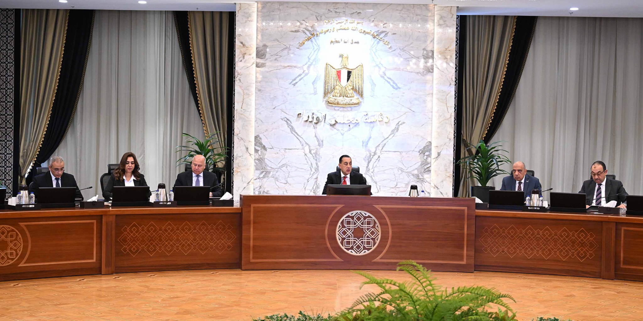 مدبولي يتابع جهود تنفيذ إجراءات خفض الانبعاثات والتحول الأخضر