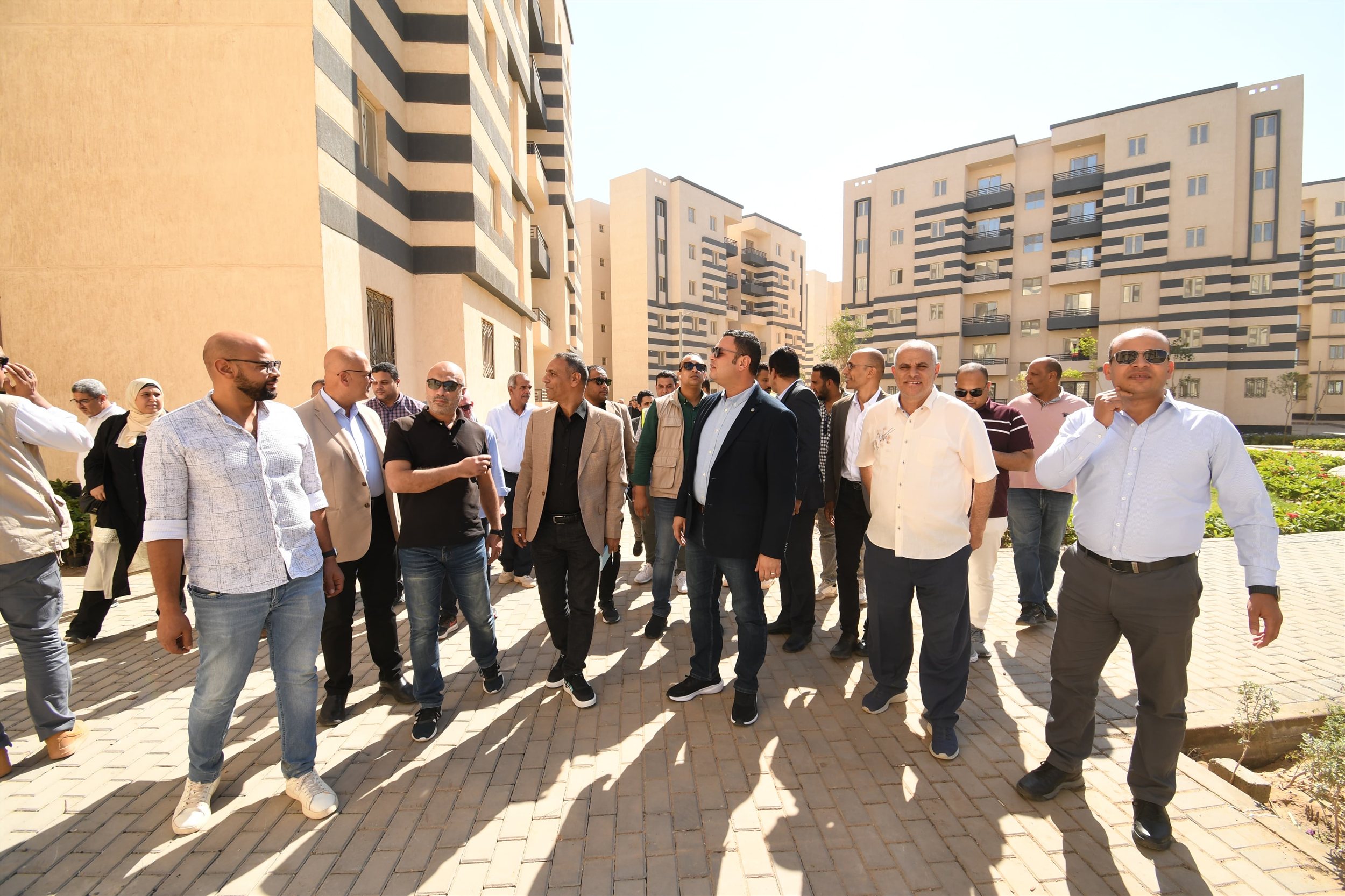 وزير الإسكان يتفقد وحدات المبادرة الرئاسية سكن لكل المصريين بمدينة العاشر من رمضان