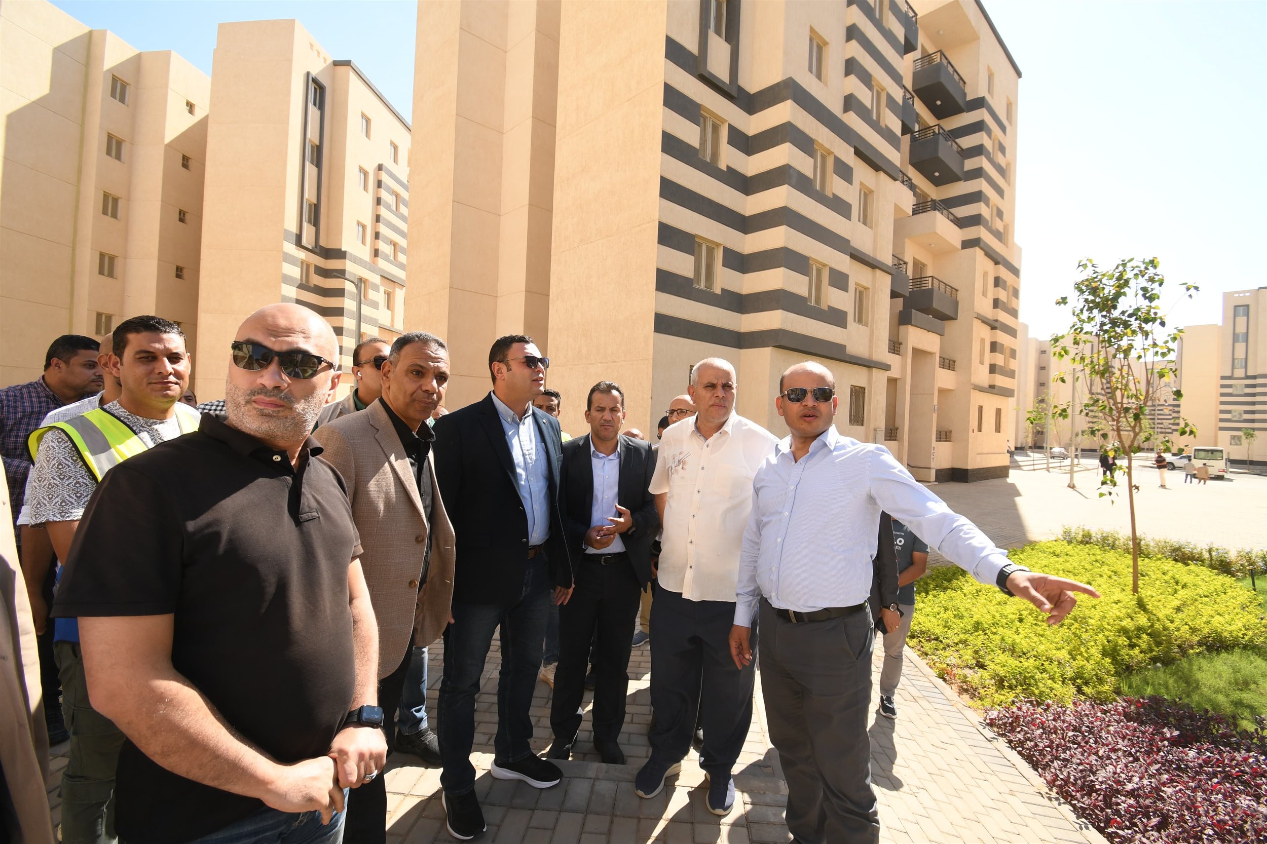 وزير الإسكان يتفقد وحدات المبادرة الرئاسية سكن لكل المصريين بمدينة العاشر من رمضان