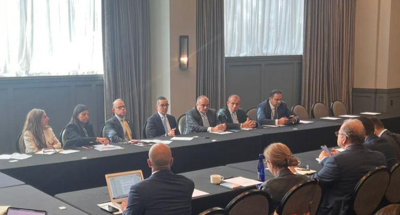 نائب الوزير يلتقي مؤسسات دولية وبنوك دولية ومستثمرين بواشنطن
